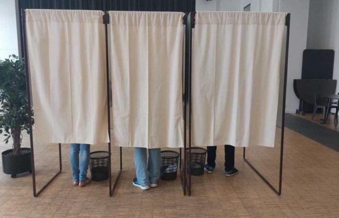 Elezioni legislative 2024. “Siamo a una svolta”: gli elettori di Alençon affollano le urne