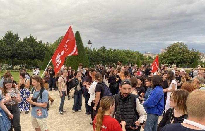 Quasi 200 persone manifestano contro l’estrema destra ad Angers