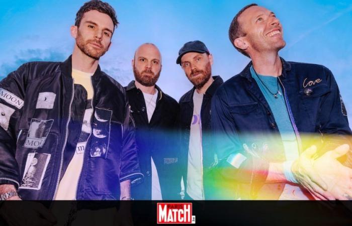 I Coldplay invitano sul palco Michael J. Fox: l’attore riporta in vita Marty McFly a Glastonbury