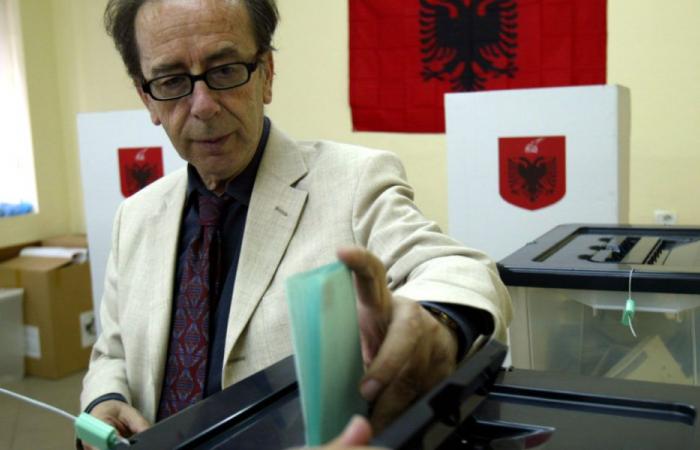 È morto a 88 anni lo scrittore albanese Ismaïl Kadaré