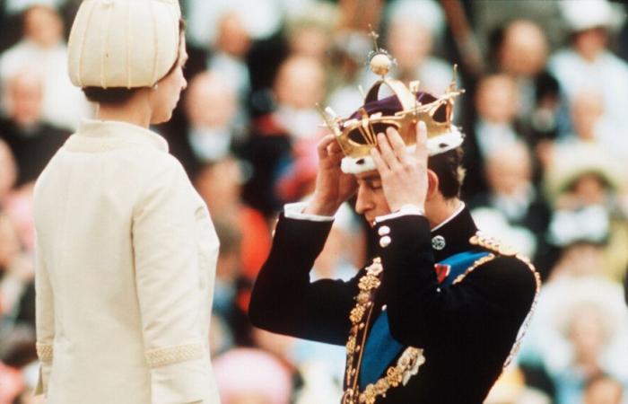 Quando Carlo venne investito Principe di Galles: “Mi impegno per la mia fede e il mio onore a servirvi fino alla morte”