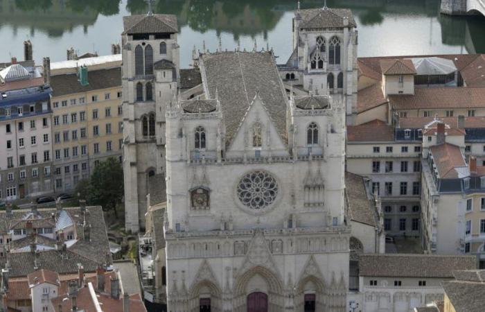 Lione. Borseggiatore arrestato nella cattedrale di Saint-Jean
