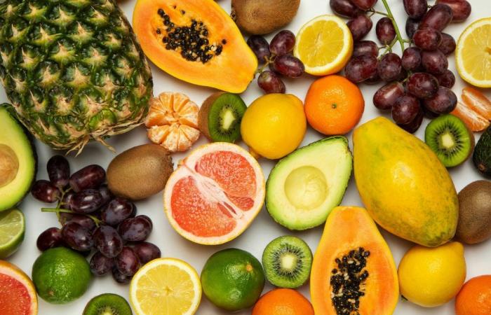 Questi 5 frutti e verdure che dovresti evitare di sbucciare per ottenere benefici per la tua salute