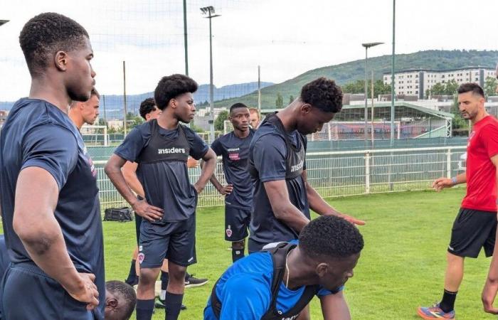 Ligue 2: il Clermont Foot riprende gli allenamenti con 10 giocatori in disparte