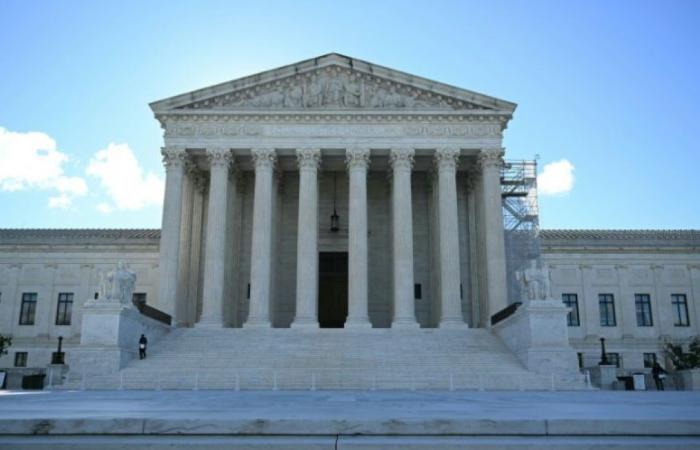 Stati Uniti: la Corte Suprema rinvia ulteriormente il processo federale a Donald Trump
