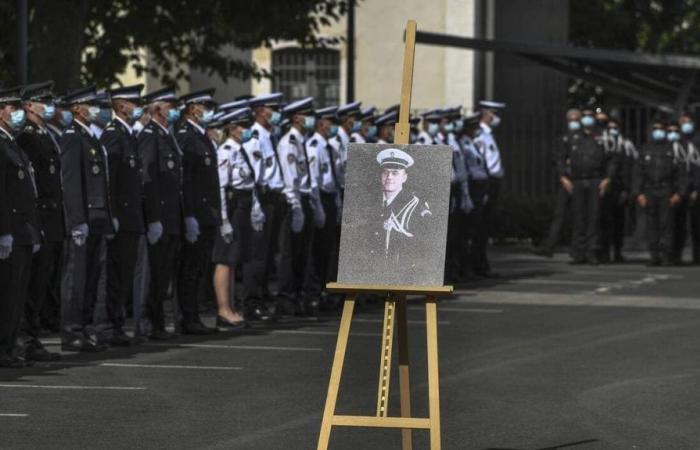 Una promozione delle guardie di pace porta il nome di Éric Monroy, agente di polizia morto in servizio a Le Mans