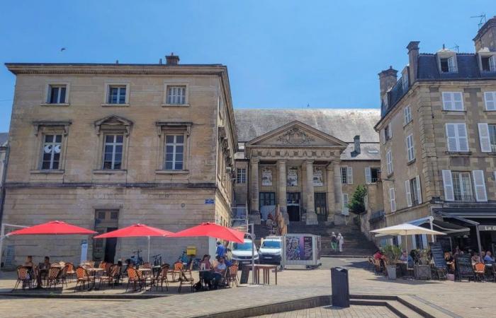 Il palazzo di Poitiers, il punto più alto della città