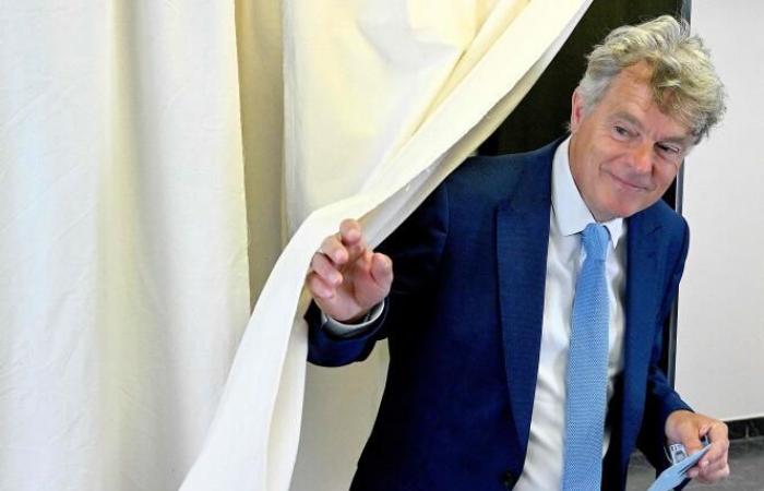 Fabien Roussel battuto al primo turno delle elezioni legislative del 2024, un duro colpo per i comunisti