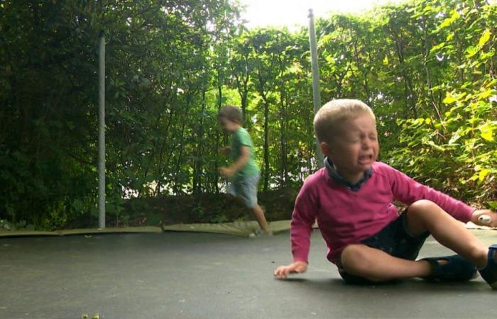 Il trampolino, il modo migliore per tenere occupati i bambini in estate? “Non li lascerei mai soli”, avverte il responsabile dell’emergenza
