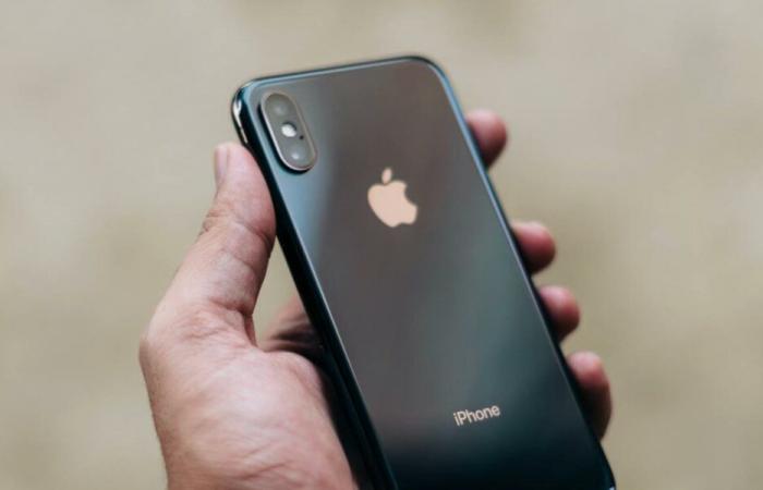 Fine di un’era, l’iPhone X è appena diventato “vintage” per Apple