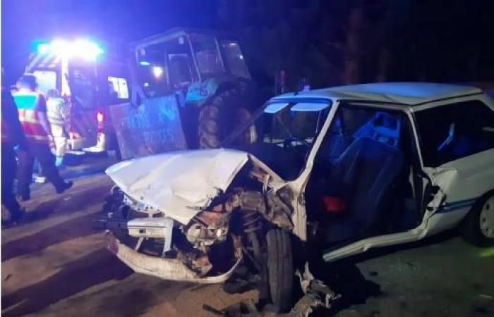 Un incidente tra un’auto e una macchina agricola a Castelnau-d’Auzan lascia un ferito grave