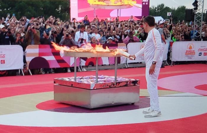 RIGIOCARE. Dany Boon, ultimo portatore della fiamma del Nord, ha acceso il calderone olimpico nella nostra edizione speciale
