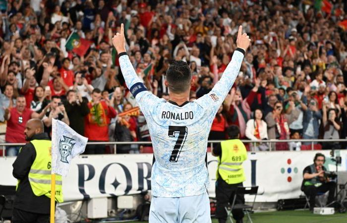 Cristiano
      Ronaldo
      diventa
      il
      primo
      uomo
      a
      segnare
      900
      gol
      in
      carriera