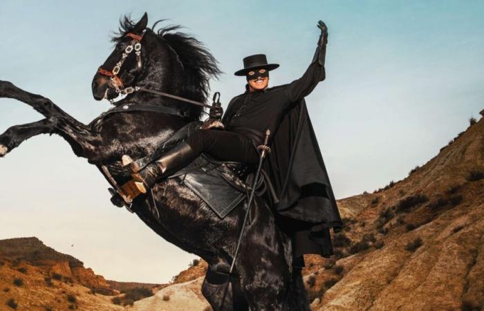 Come
      Jean
      Dujardin
      reinventa
      “Zorro”
      nella
      sua
      nuova
      serie