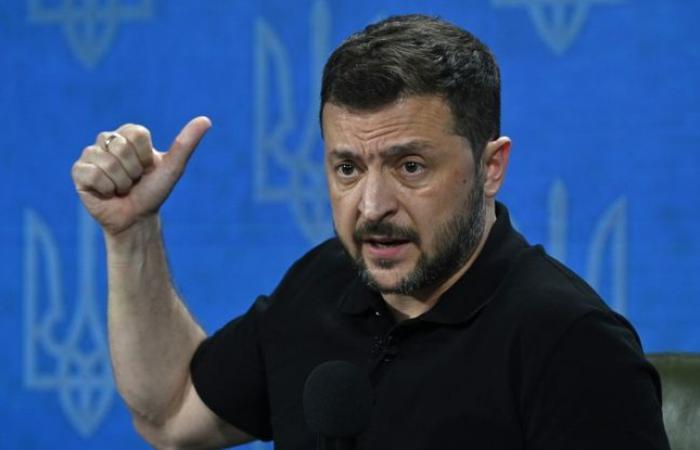 Zelensky
      chiede
      “più
      armi”
      per
      resistere
      ai
      russi
      nel
      926°
      giorno
      di
      guerra
      –
      Il
      mio
      blog