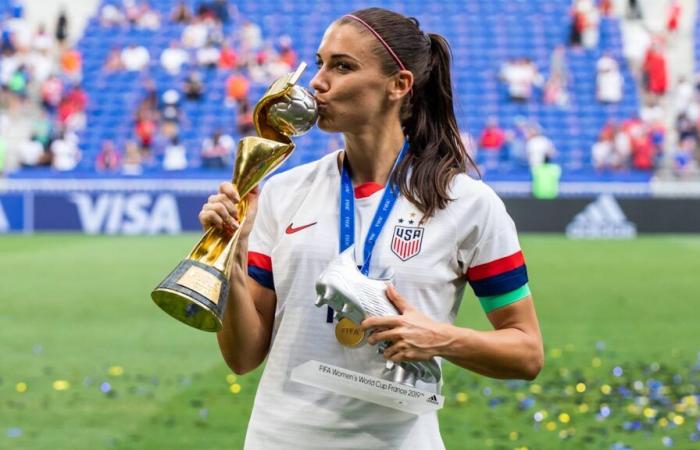 Fine
      di
      un'era!
      La
      stella
      della
      USWNT
      Alex
      Morgan
      dice
      addio
      al
      campo