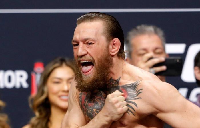 Il
      presidente
      dell'UFC
      Dana
      White
      accenna
      alle
      novità
      su
      Conor
      McGregor
      mentre
      l'irlandese
      stuzzica
      i
      fan