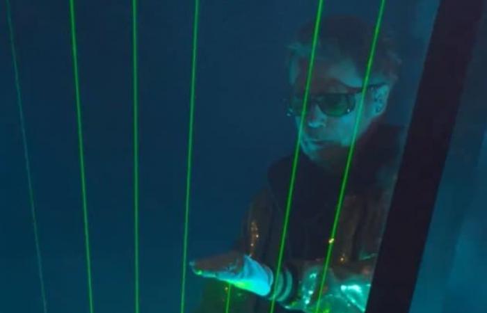 l'arpa
      laser,
      strumento
      emblematico
      di
      Jean-Michel
      Jarre