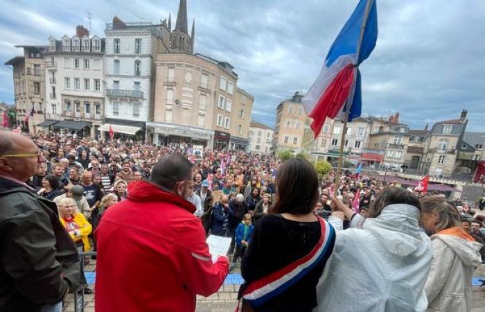 centinaia
      di
      manifestanti
      a
      Limoges
      su
      appello
      di
      LFI