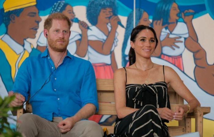 A
      poche
      ore
      dal
      loro
      felice
      annuncio,
      Harry
      e
      Meghan
      stanno
      facendo
      notizia