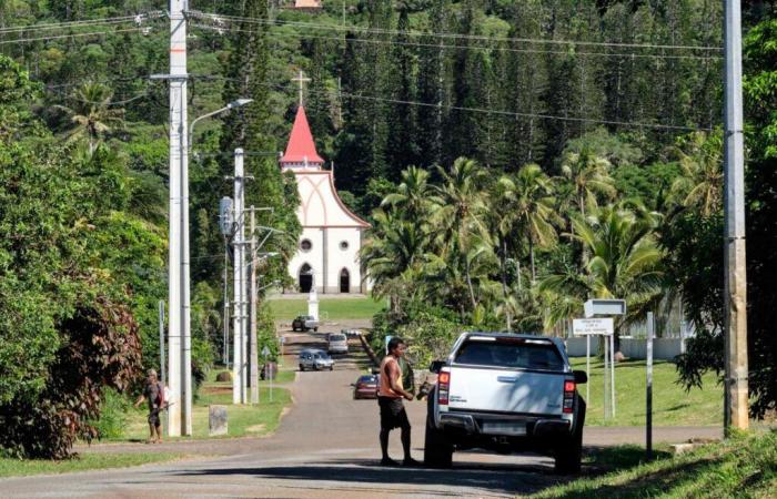 In
      Nuova
      Caledonia
      sgomento
      per
      gli
      attacchi
      alle
      chiese