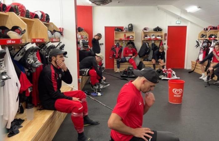 I
      giocatori
      di
      hockey
      dei
      Briançon
      Red
      Devils
      pronti
      per
      il
      derby
      contro
      il
      Gap