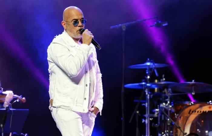 Pascal
      Obispo
      annuncia
      il
      nuovo
      album
      e
      svela
      la
      canzone
      con
      Carla
      Bruni