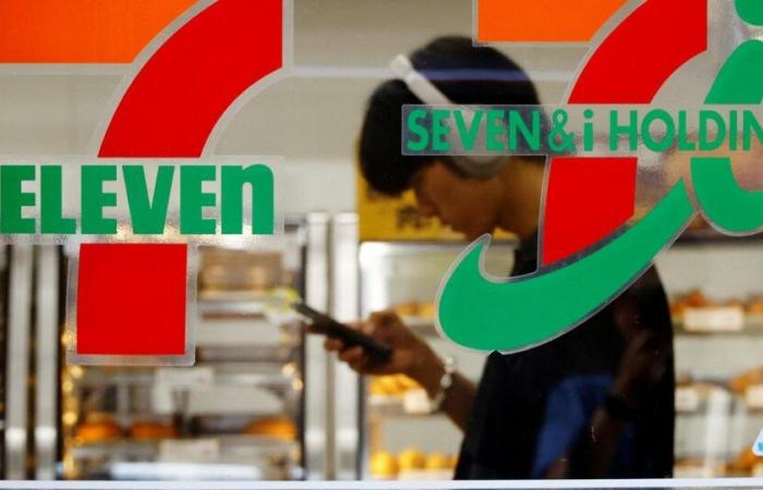 Il
      Giappone
      complica
      l'acquisizione
      di
      7-Eleven
      classificandolo
      come
      “essenziale”
      per
      l'industria