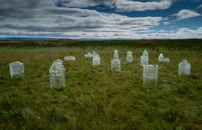 In
      Islanda
      un
      cimitero
      di
      ghiacciai
      scomparsi
      a
      causa
      del
      cambiamento
      climatico
      –
      Il
      mio
      blog