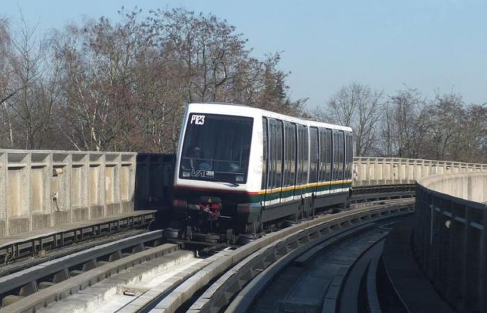 A
      Lille,
      Martine
      Aubry
      è
      infastidita
      dai
      malfunzionamenti
      della
      metropolitana
      e
      chiede
      un
      risarcimento