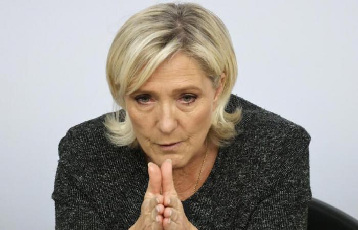 Marine
      Le
      Pen
      chiede
      un
      nuovo
      scioglimento
      dell'Assemblea
      nazionale
      nel
      2025