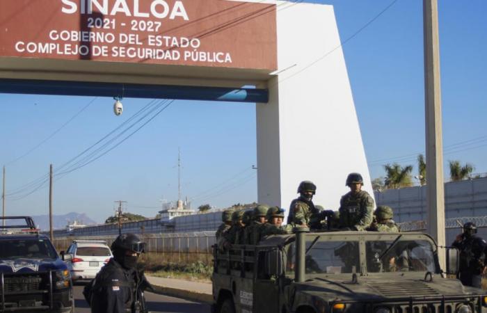 Cartello
      di
      Sinaloa
      dilaniato
      da
      una
      guerra
      aperta,
      quindici
      morti