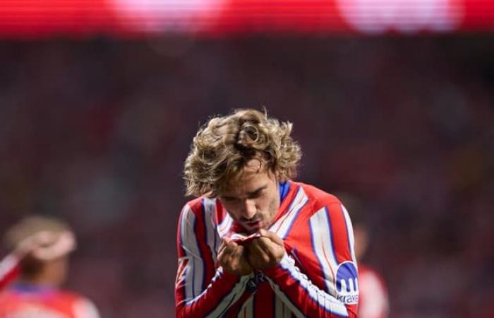 Il
      bel
      gesto
      di
      Griezmann
      verso
      una
      bambina
      durante
      la
      partita
      Atlético-Valencia