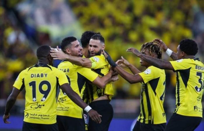 L'Al-Ittihad
      demolisce
      l'Al-Wehda
      7-1
      nella
      storica
      vittoria
      nel
      derby
      prima
      dello
      scontro
      con
      l'Al-Hilal