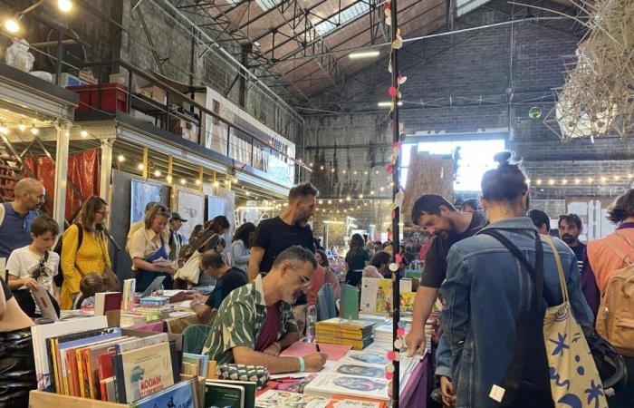 Al
      festival
      Gribouillis
      di
      Bordeaux
      il
      successo
      dei
      libri
      per
      bambini