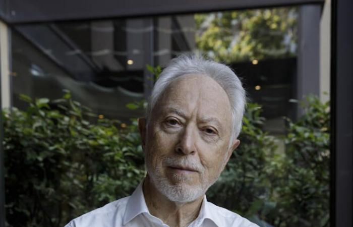 JM
      Coetzee
      porta
      l'arte
      della
      contraddizione
      al
      suo
      apice