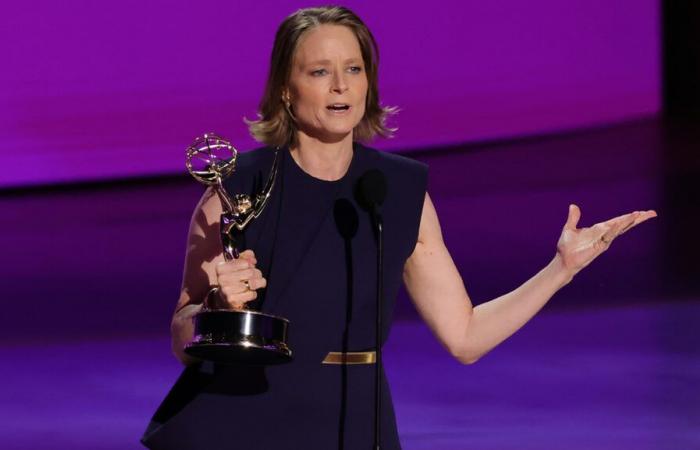 Jodie
      Foster
      vince
      il
      premio
      come
      migliore
      attrice
      in
      una
      miniserie
      –
      .