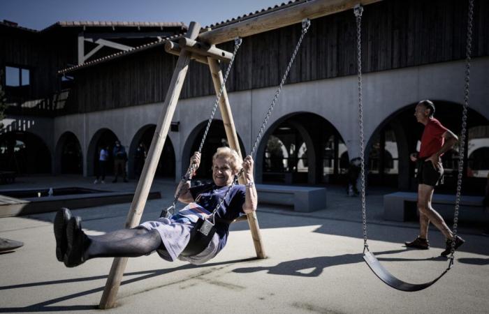 “La vita è bella!”, la gioia di un villaggio di pazienti che organizzano un tè danzante