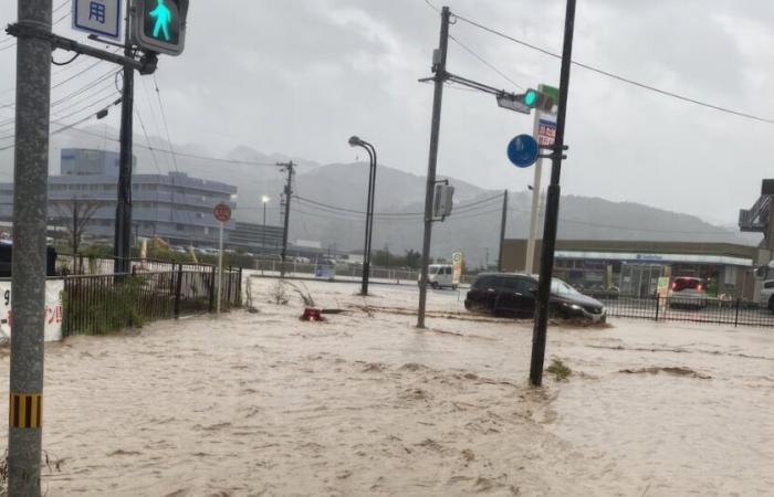 Oltre 60.000 persone evacuate a causa delle inondazioni