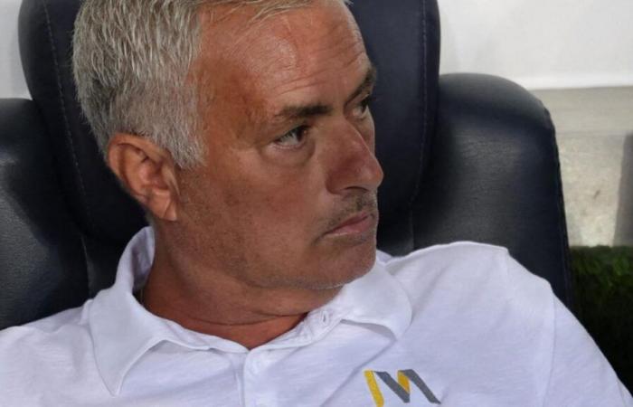 José Mourinho distrutto in Turchia dopo la sconfitta contro il Galatasaray