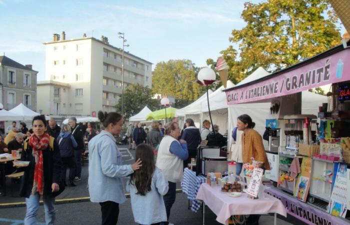 ripresa del mercato notturno di Place Sainte-Anne