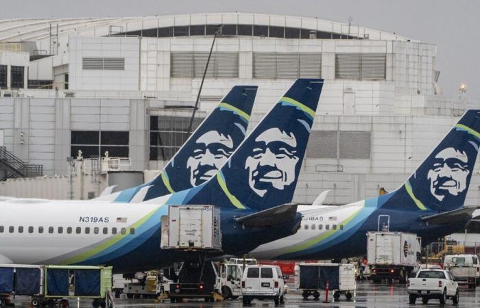 Alaska Airlines affronta una “significativa interruzione IT”, con ripercussioni sui viaggi