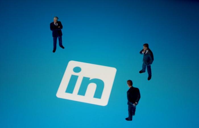 LinkedIn estrae i dati degli utenti per i suoi modelli di intelligenza artificiale senza esplicito consenso