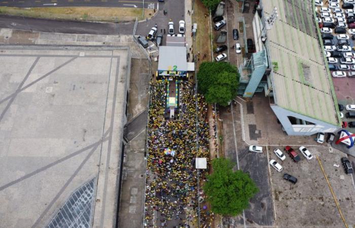 Bolsonaro sminuisce il lavoro dei consiglieri: “Non fanno un cazzo”