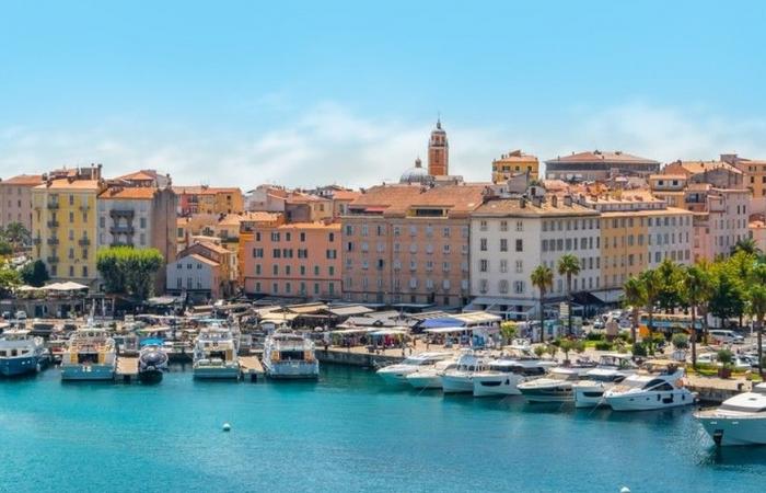 38 foto che dimostrano che la Corsica è l’isola più brutta del mondo