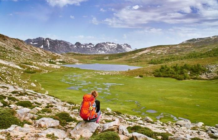 38 foto che dimostrano che la Corsica è l’isola più brutta del mondo