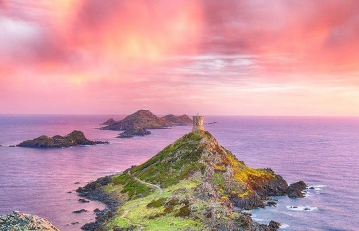 38 foto che dimostrano che la Corsica è l’isola più brutta del mondo