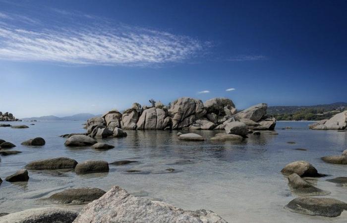 38 foto che dimostrano che la Corsica è l’isola più brutta del mondo