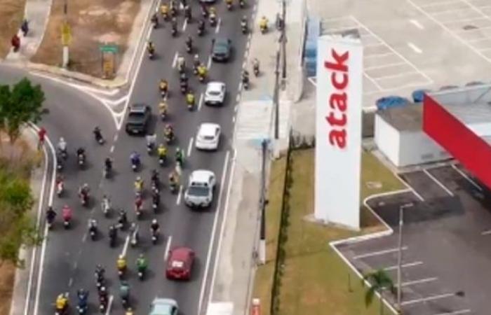 La moto a Manaus di Bolsonaro e Alberto Neto ha una scarsa partecipazione