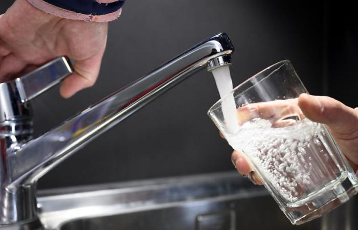 In 9 comuni ginevrini l’acqua del rubinetto non è più potabile